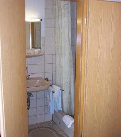 Ferienwohnung „am Salzgaertchen“ In An Der Mosel